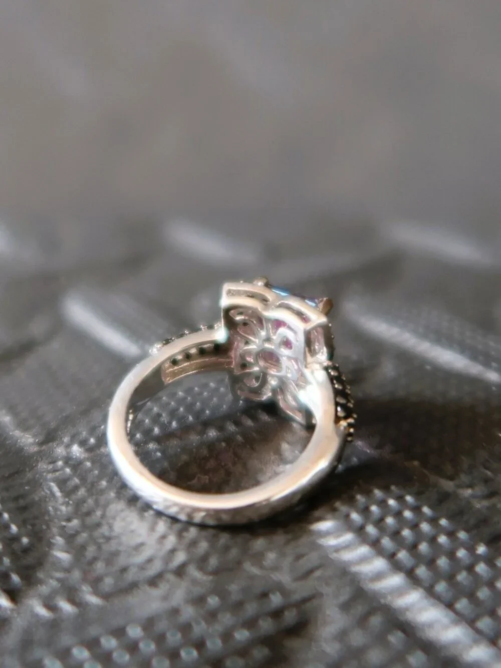 STS 925 Ring Sterling Silver Emerald Cut Light Purple and Black Gemstone Halo